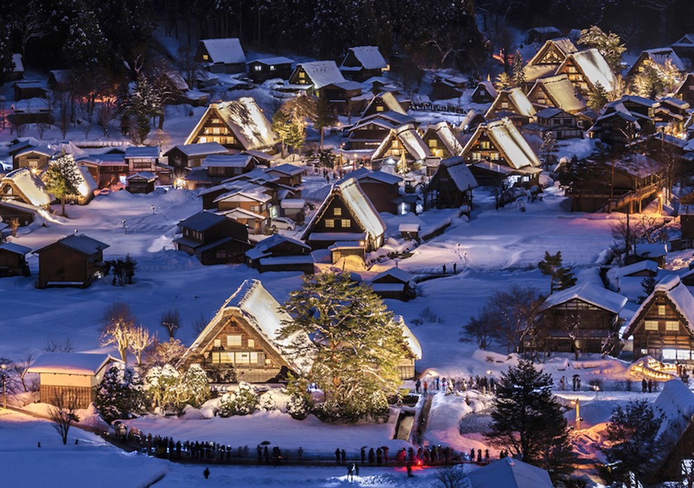 เที่ยวญี่ปุ่นในฤดูหนาว Winter in Japan สัมผัสหิมะโปรยปราย ชมประดับไฟละลานตา แช่ออนเซ็นฟินๆ